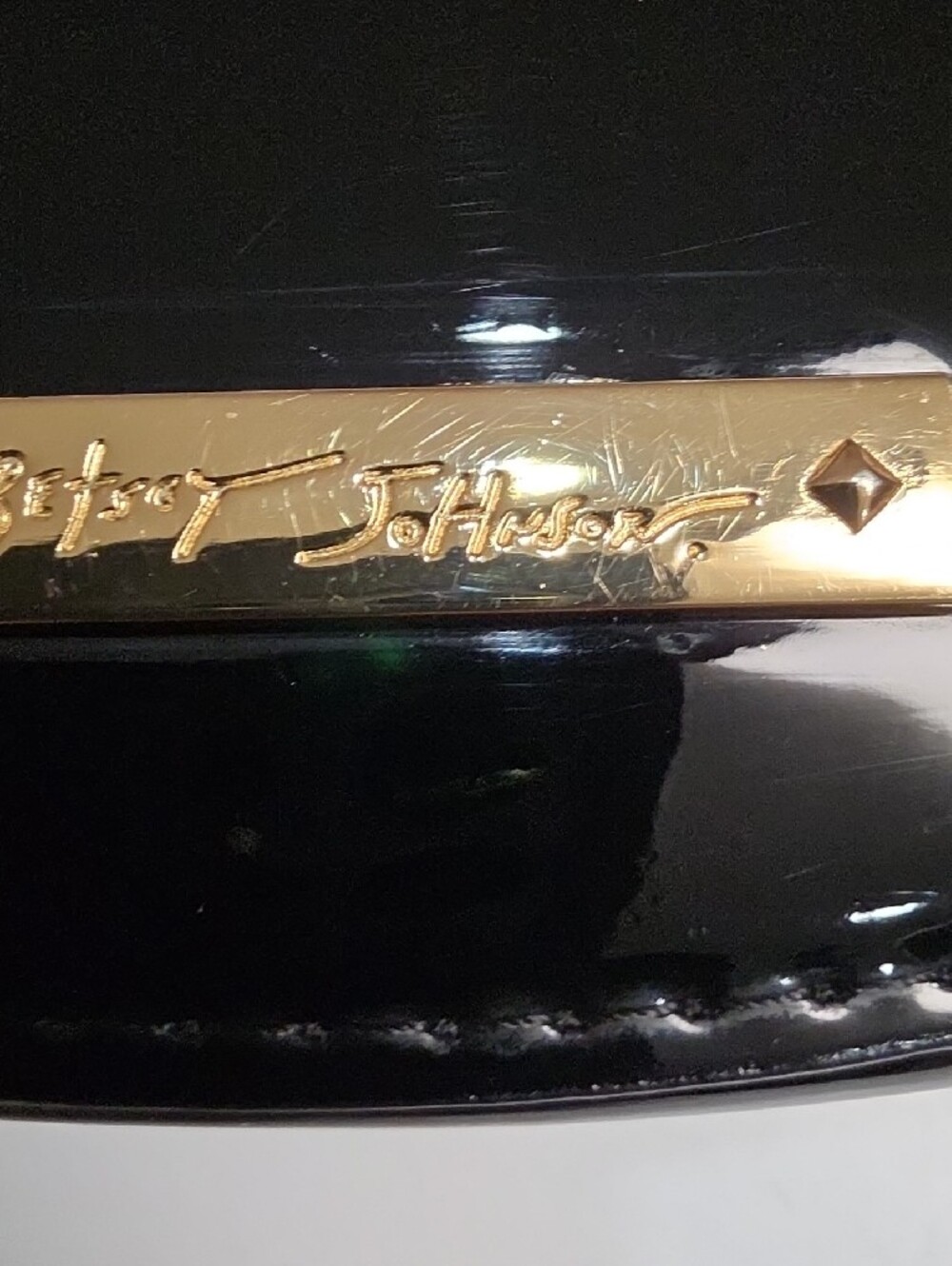 Betsey Johnson Kitsch Halloween Glampire Crossbody Bag – Vampire Lips & Fangs - Picture 7 of 11